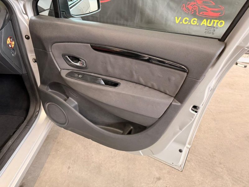 RENAULT GRAND SCENIC 3 1.5 DCI 110 Business 