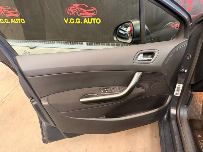 PEUGEOT 308 SW 1.6 THP 156 Feline 