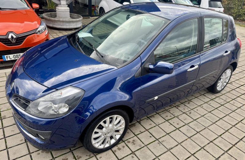 RENAULT CLIO 1.4 100CH PACK AUTHENTIQUE  2005