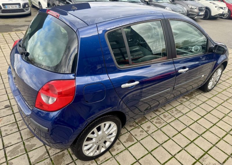 RENAULT CLIO 1.4 100CH PACK AUTHENTIQUE  2005