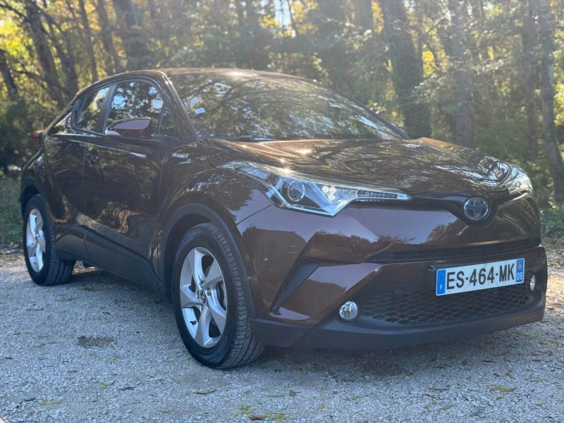 TOYOTA C-HR 122H DYNAMIC 2WD E-CVT 