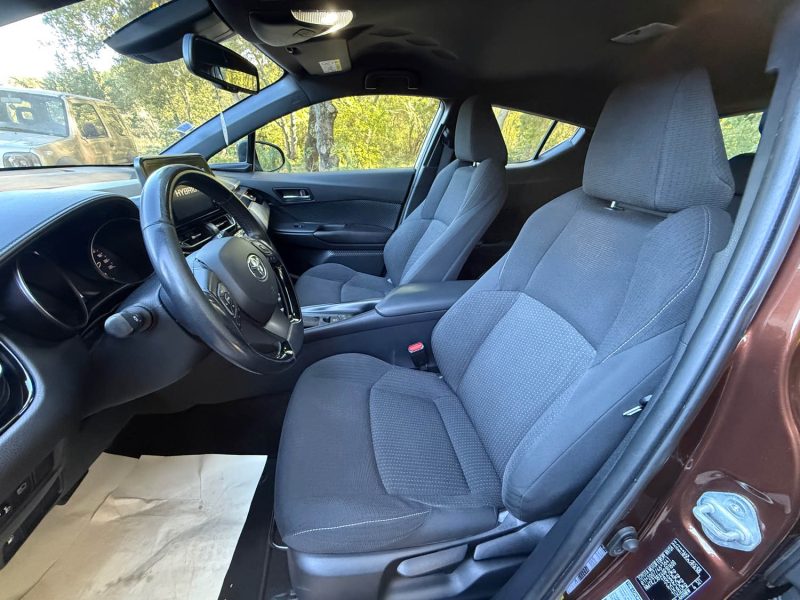 TOYOTA C-HR 122H DYNAMIC 2WD E-CVT 