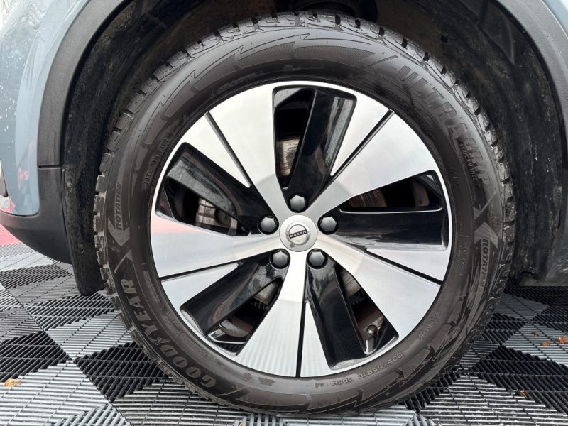 VOLVO XC40 B3 MOMENTUM 2.0 163CV BVA FAIBLE KILOMETRAGE GARANTIE 12 MOIS