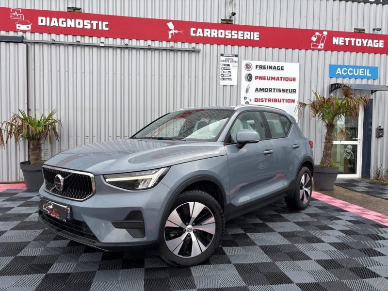 VOLVO XC40 B3 MOMENTUM 2.0 163CV BVA FAIBLE KILOMETRAGE GARANTIE 12 MOIS