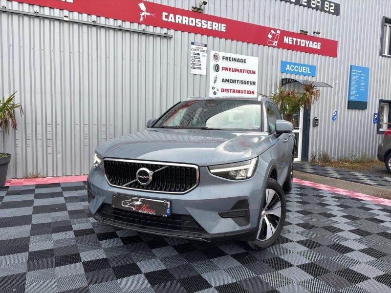 VOLVO XC40 B3 MOMENTUM 2.0 163CV BVA FAIBLE KILOMETRAGE GARANTIE 12 MOIS