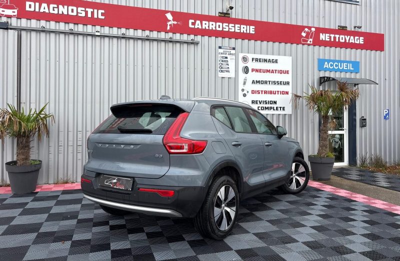 VOLVO XC40 B3 MOMENTUM 2.0 163CV BVA FAIBLE KILOMETRAGE GARANTIE 12 MOIS