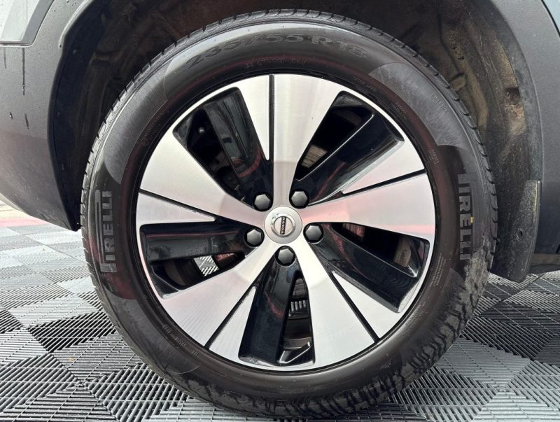 VOLVO XC40 B3 MOMENTUM 2.0 163CV BVA FAIBLE KILOMETRAGE GARANTIE 12 MOIS