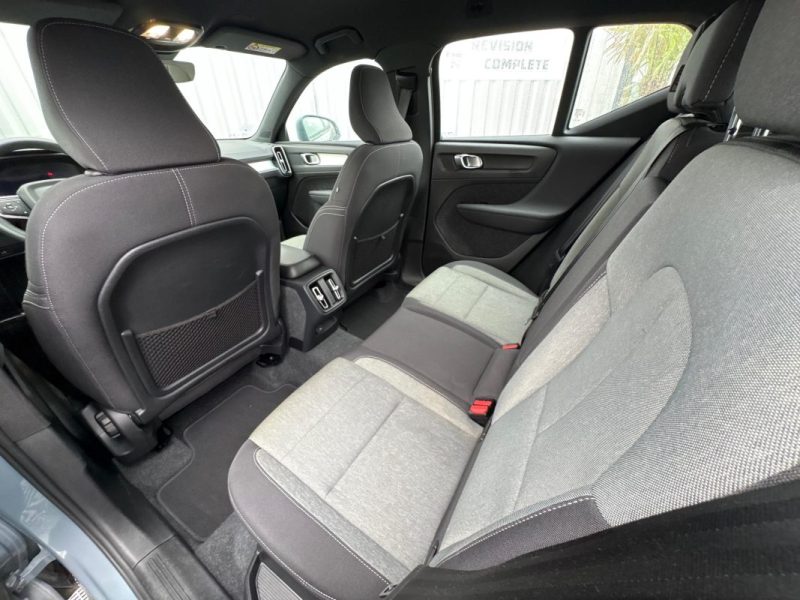 VOLVO XC40 B3 MOMENTUM 2.0 163CV BVA FAIBLE KILOMETRAGE GARANTIE 12 MOIS