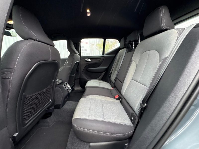 VOLVO XC40 B3 MOMENTUM 2.0 163CV BVA FAIBLE KILOMETRAGE GARANTIE 12 MOIS