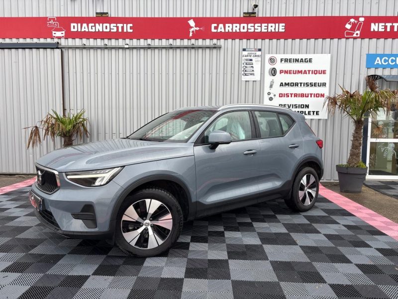 VOLVO XC40 B3 MOMENTUM 2.0 163CV BVA FAIBLE KILOMETRAGE GARANTIE 12 MOIS