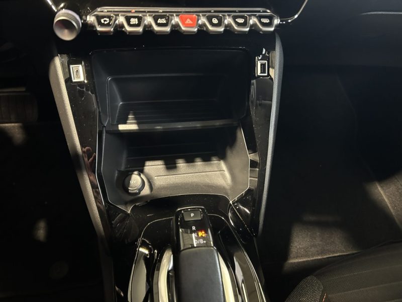 PEUGEOT E-208  ELECTRIQUE 100 Kw 136cv / ACTIVE CARPLAY 5P