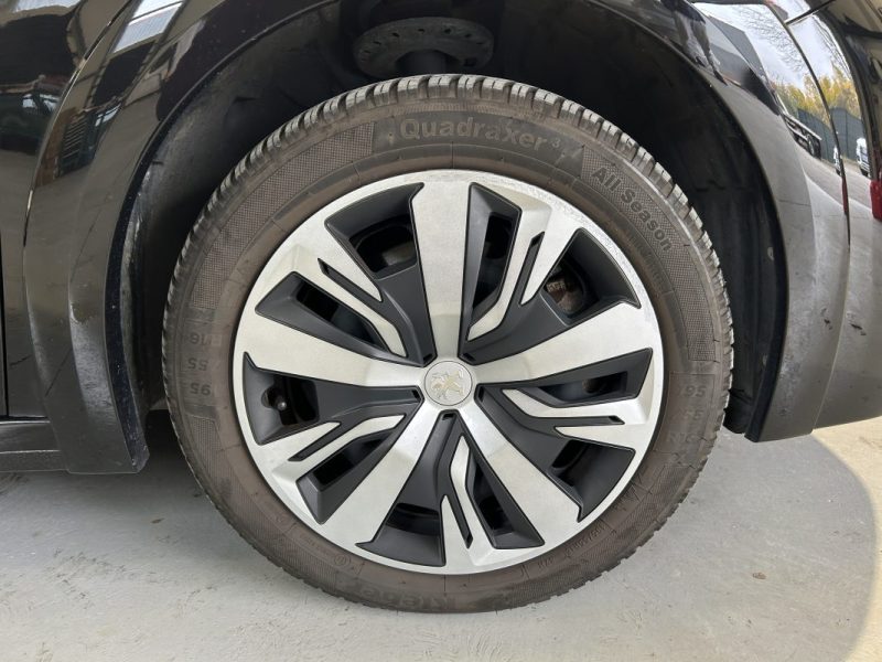 PEUGEOT E-208  ELECTRIQUE 100 Kw 136cv / ACTIVE CARPLAY 5P