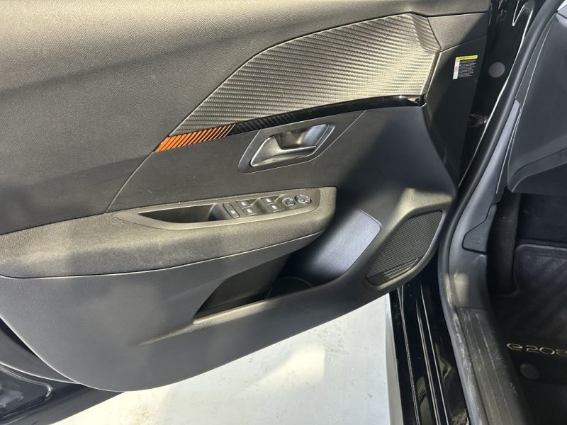 PEUGEOT E-208  ELECTRIQUE 100 Kw 136cv / ACTIVE CARPLAY 5P