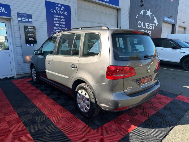 VOLKSWAGEN TOURAN 1RE MAIN