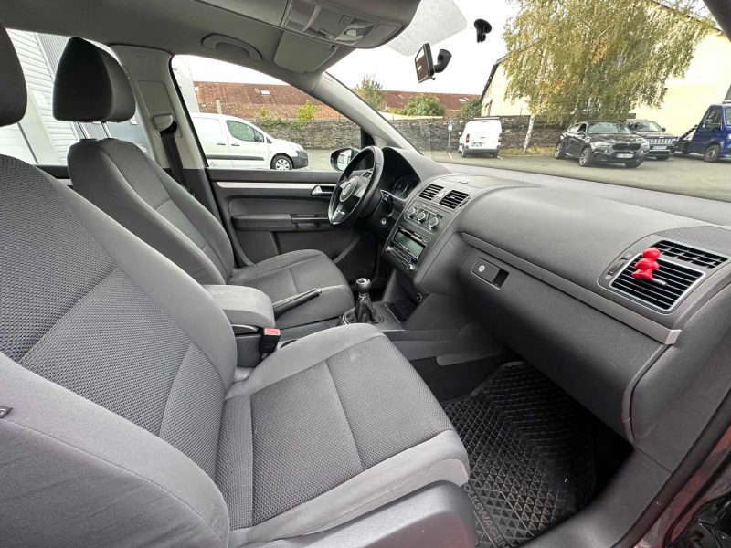 VOLKSWAGEN TOURAN 5 PLACE TDI 