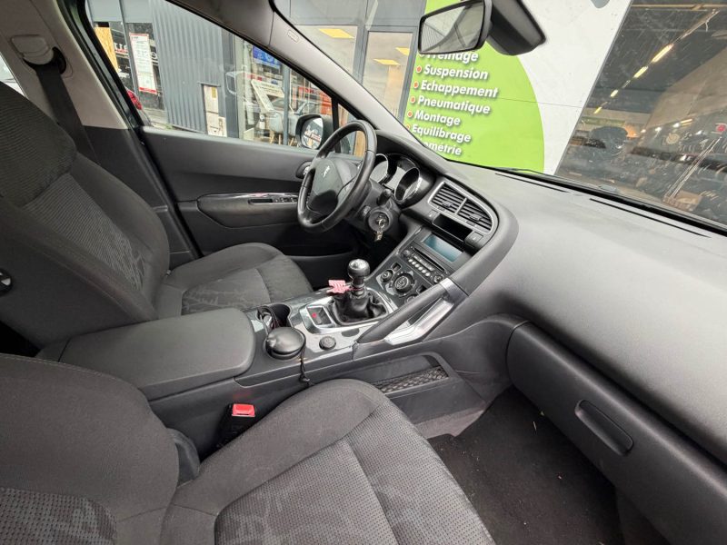 PEUGEOT 3008 MONOSPACE 1.6 HDI 1560CM3 112CV  2012