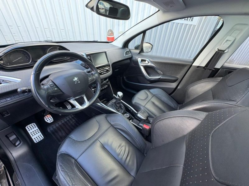 PEUGEOT 2008 1.6 E-HDI FELINE 115CV GARANTIE 12 MOIS 