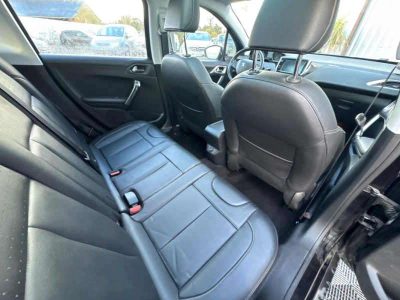 PEUGEOT 2008 1.6 E-HDI FELINE 115CV GARANTIE 12 MOIS 