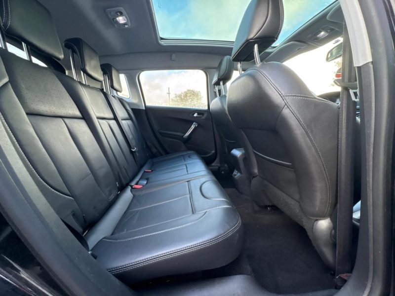 PEUGEOT 2008 1.6 E-HDI FELINE 115CV GARANTIE 12 MOIS 