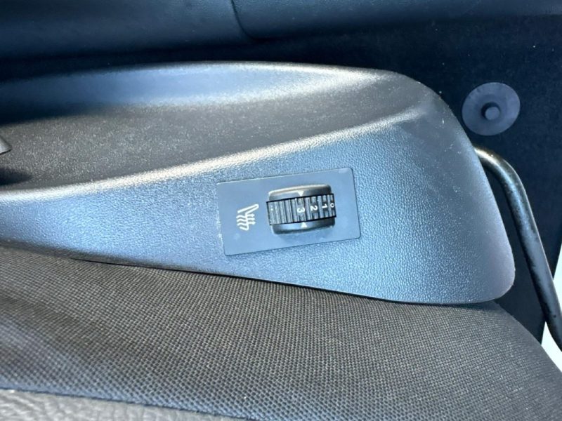 PEUGEOT 2008 1.6 E-HDI FELINE 115CV GARANTIE 12 MOIS 