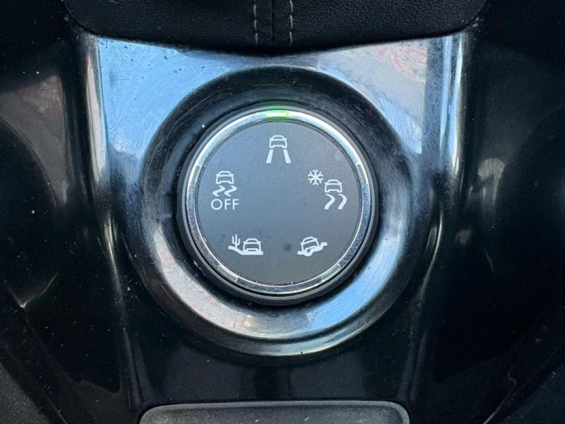 PEUGEOT 2008 1.6 E-HDI FELINE 115CV GARANTIE 12 MOIS 