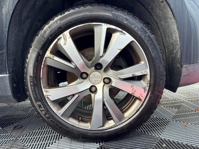 PEUGEOT 2008 1.6 E-HDI FELINE 115CV GARANTIE 12 MOIS 