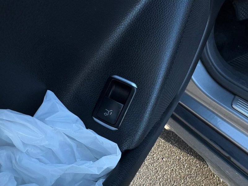 MERCEDES GLA 200 2.2 CDI 136ch 🚙📘 1ère main 🧾 Suivi complet / Toit ouvrant 🌞 / Garantie 6 mois