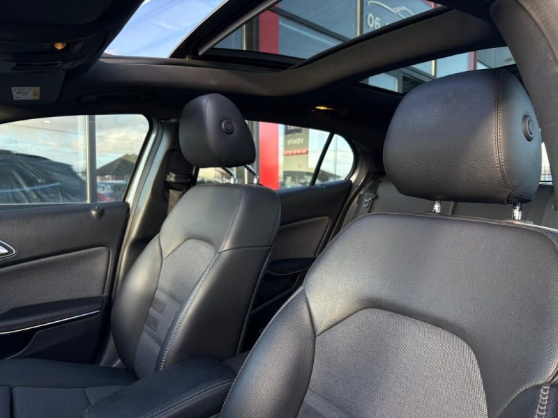 MERCEDES GLA 200 2.2 CDI 136ch 🚙📘 1ère main 🧾 Suivi complet / Toit ouvrant 🌞 / Garantie 6 mois