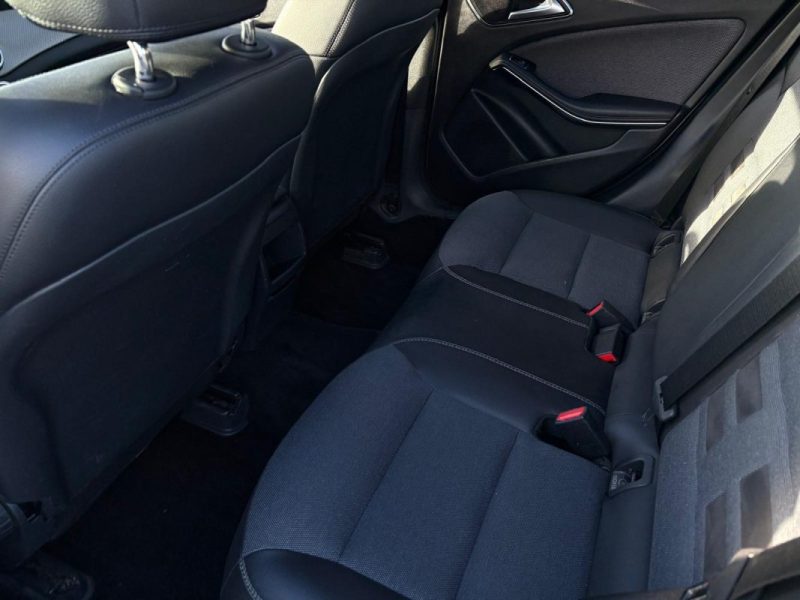 MERCEDES GLA 200 2.2 CDI 136ch 🚙📘 1ère main 🧾 Suivi complet / Toit ouvrant 🌞 / Garantie 6 mois