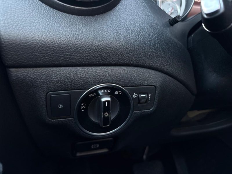 MERCEDES GLA 200 2.2 CDI 136ch 🚙📘 1ère main 🧾 Suivi complet / Toit ouvrant 🌞 / Garantie 6 mois