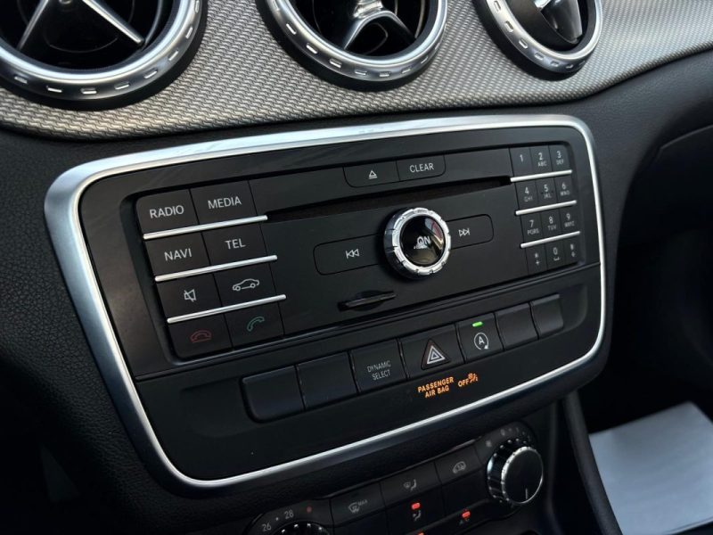 MERCEDES GLA 200 2.2 CDI 136ch 🚙📘 1ère main 🧾 Suivi complet / Toit ouvrant 🌞 / Garantie 6 mois