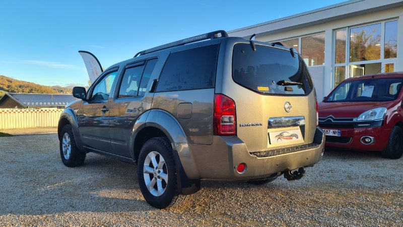 NISSAN PATHFINDER 4x4 - 2.5 DCi Boite Automatique 7Places