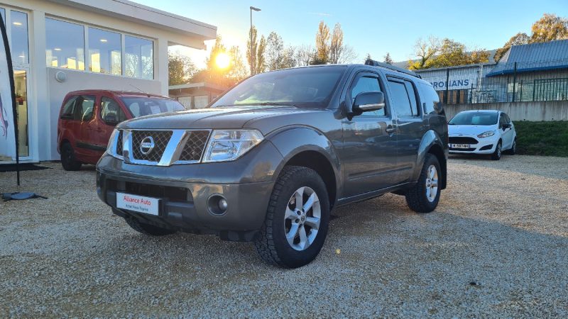 NISSAN PATHFINDER 4x4 - 2.5 DCi Boite Automatique 7Places