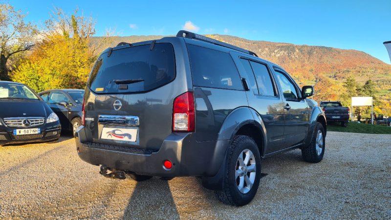 NISSAN PATHFINDER 4x4 - 2.5 DCi Boite Automatique 7Places