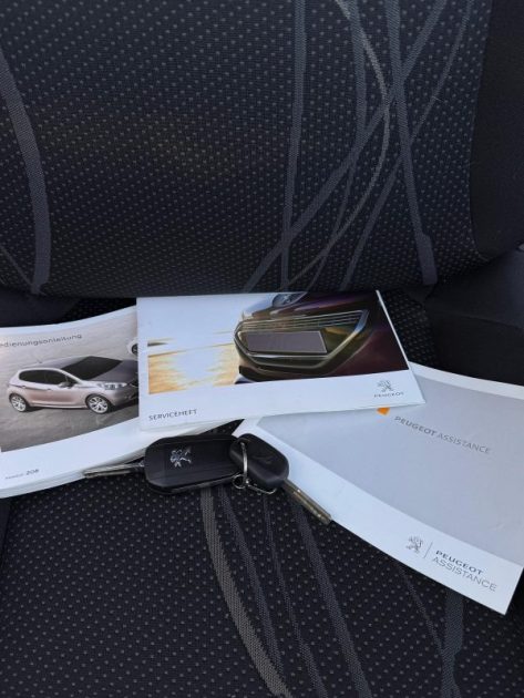 Peugeot 208 1.4 VTI 95ch Allure - 98.000 km - Moteur à Chaîne - Révisée - CT Ok- - Garantie 1an