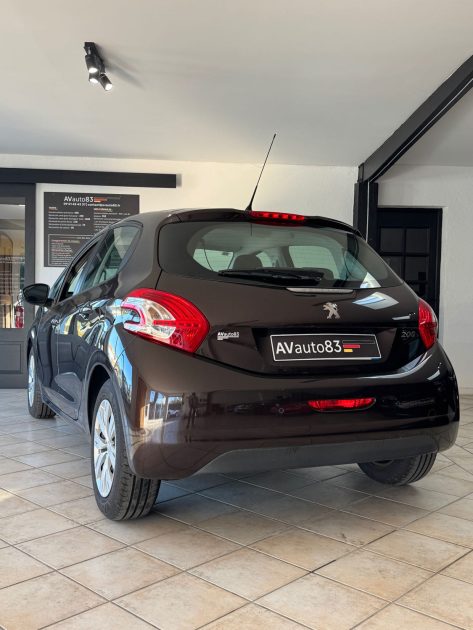 Peugeot 208 1.4 VTI 95ch Allure - 98.000 km - Moteur à Chaîne - Révisée - CT Ok- - Garantie 1an