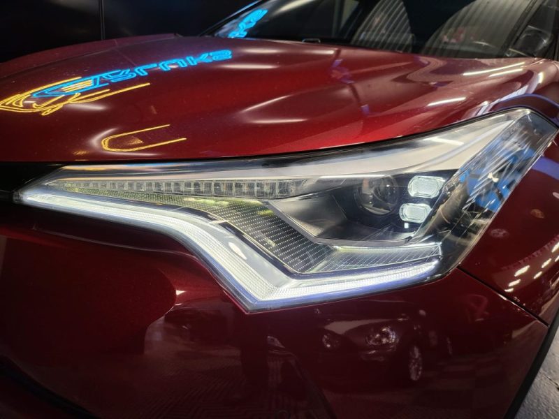 TOYOTA C-HR 122h COLLECTION / CAMERA DE RECUL / AUDIO JBL  / 1 ERE MAIN / SUIVI COMPLET TOYOTA