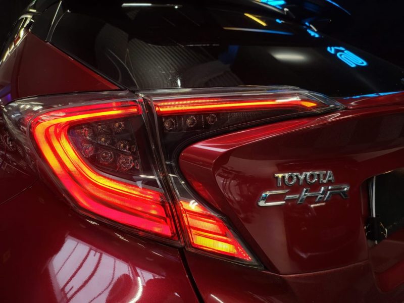 TOYOTA C-HR 122h COLLECTION / CAMERA DE RECUL / AUDIO JBL  / 1 ERE MAIN / SUIVI COMPLET TOYOTA