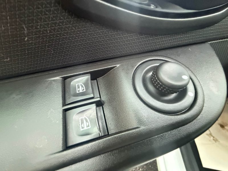 RENAULT CLIO 4 1.2 TCE - 16V TURBO 120CV BOITE AUTOMATIQUE 2013