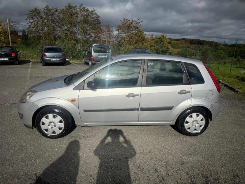FORD FIESTA V PHASE 2 1.4 TDCI 68CV DEPÔT-VENTE 2006