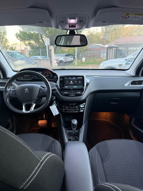 PEUGEOT 208 1.2 PURETECH 110  EAT6 ALLURE BUSINESS - FAIBLE KM - ENTRETIEN COMPLET  (234E/mois)