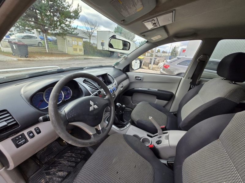 MITSUBISHI L200 2.5 TD 4X4 PICKUP DOUBLE CABINE 115CV 2010