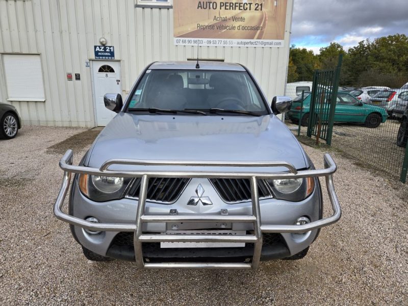 MITSUBISHI L200 2.5 TD 4X4 PICKUP DOUBLE CABINE 115CV 2010
