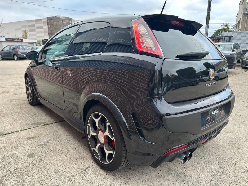 FIAT PUNTO ABARTH 1.4I - 16V TURBO MULTIAIR 2011