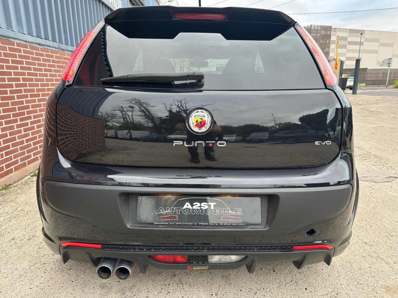 FIAT PUNTO ABARTH 1.4I - 16V TURBO MULTIAIR 2011