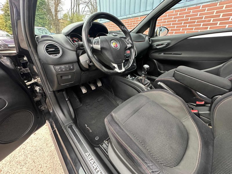 FIAT PUNTO ABARTH 1.4I - 16V TURBO MULTIAIR 2011