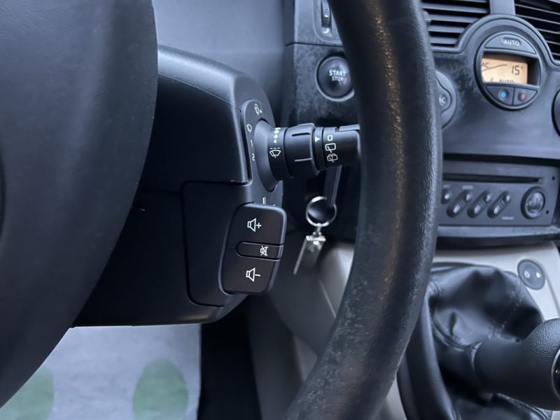 RENAULT SCENIC 2 II 1.5 DCI 100 Cv 1ERE MAIN / 79 000 Kms - GARANTIE 1 AN