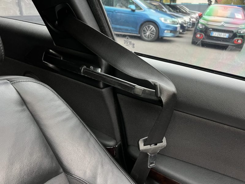 BMW SERIE 3 COUPE E92 PHASE 2 LCI 325D 3.0 6 CYLINDRES 204 BOITE AUTO TOIT OUVRANT - Garantie 1 an