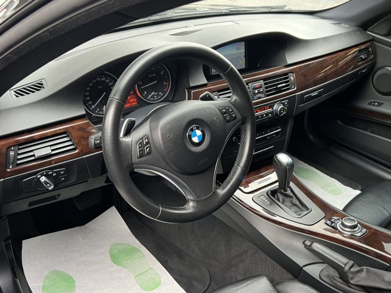 BMW SERIE 3 COUPE E92 PHASE 2 LCI 325D 3.0 6 CYLINDRES 204 BOITE AUTO TOIT OUVRANT - Garantie 1 an