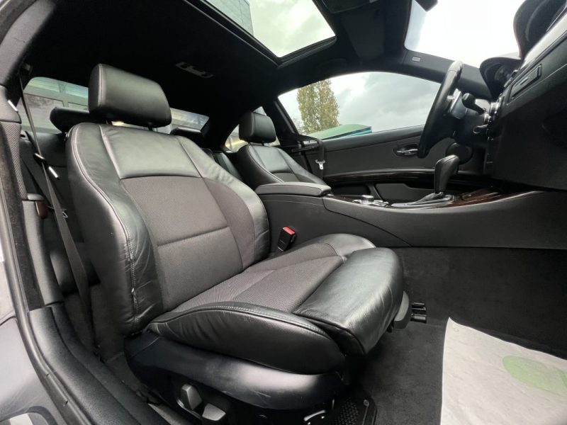 BMW SERIE 3 COUPE E92 PHASE 2 LCI 325D 3.0 6 CYLINDRES 204 BOITE AUTO TOIT OUVRANT - Garantie 1 an